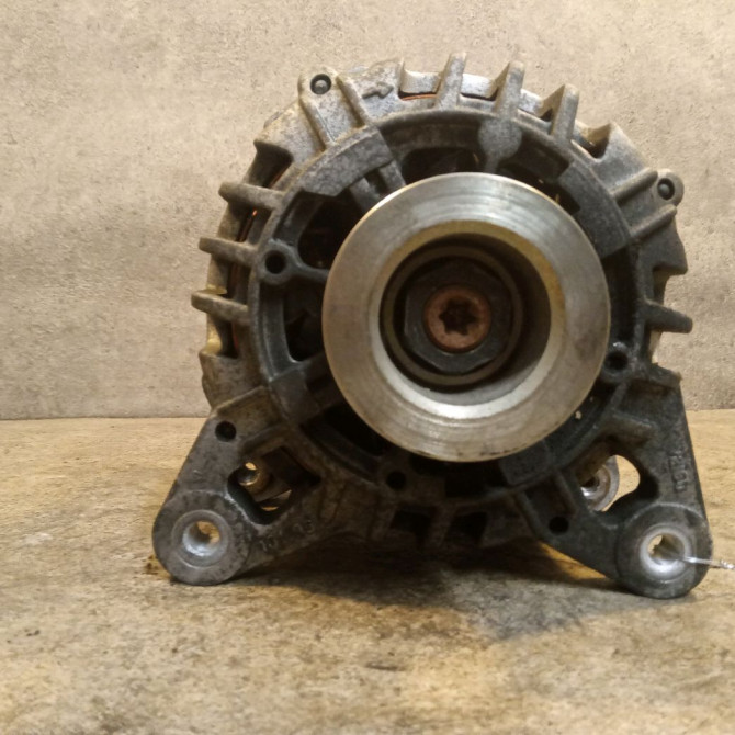 Alternateur occasion RENAULT CLIO II Phase 2 06-2001->07-2006 1.2i 75ch 8200660044 3