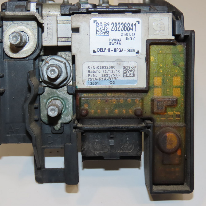 Platine fusible av occasion PEUGEOT 5008 I Phase 1 11-2009->12-2013 1.6 HDI 112ch 9807028580 2