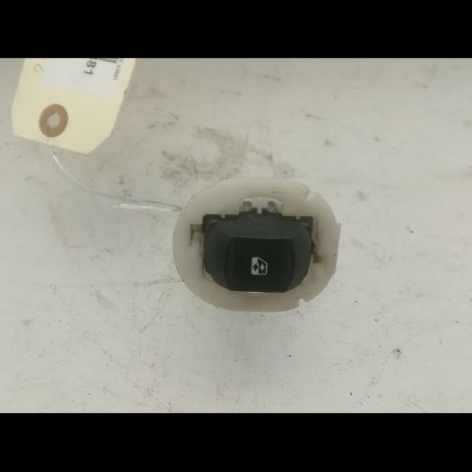 Commande lève-glace porte avant droite occasion RENAULT MEGANE II Phase 1 09-2003->12-2005 1.9 DCI 120ch 8200315013 1