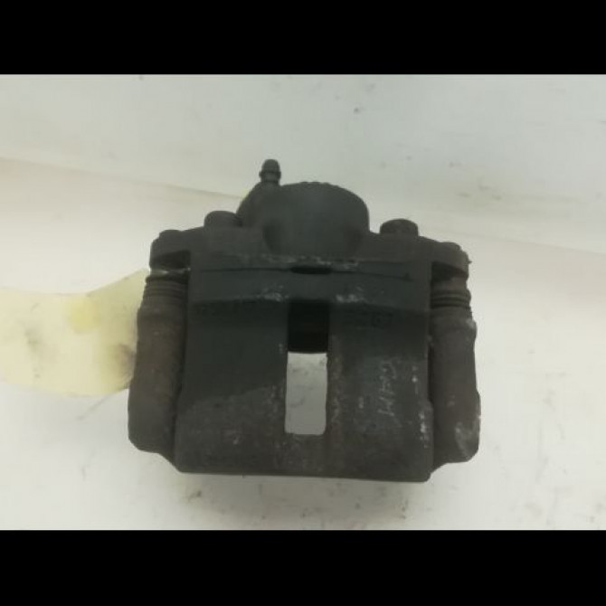 Etrier de frein avant droit occasion RENAULT TWINGO I Phase 3 08-2000->06-2007 1.2i 7701207959 1