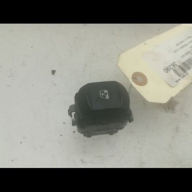 Commande lève-glace porte avant droite occasion RENAULT MEGANE II Phase 1 09-2003->12-2005 1.5 DCI 80ch 8200315013 1