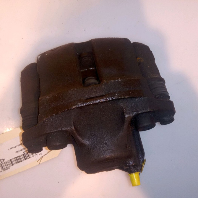 Etrier de frein avant droit occasion RENAULT SCENIC I Phase 1 09-1996->08-1999 7701207959 1