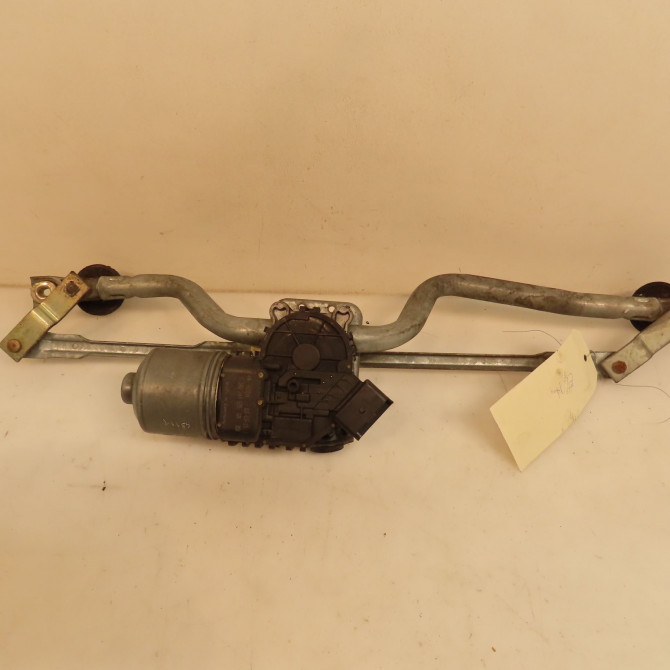 Moteur essuie-glace avant occasion RENAULT CLIO II Phase 1 03-1998->06-2001 1.2 7701207956 1