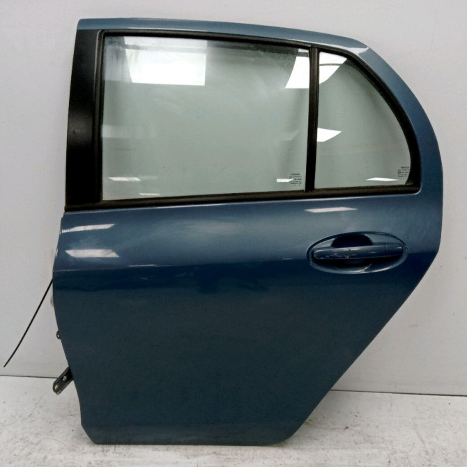 Porte arrière gauche occasion TOYOTA YARIS II Phase 1 12-2005->11-2009 1.3 VVT-i 670040D110 1