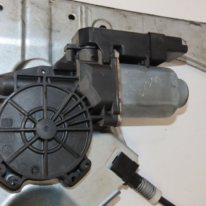 Mecanisme+moteur leve-glace avg occasion RENAULT CLIO III Phase 2 03-2009->12-2014 1.5 DCI 75ch 8200843592 3