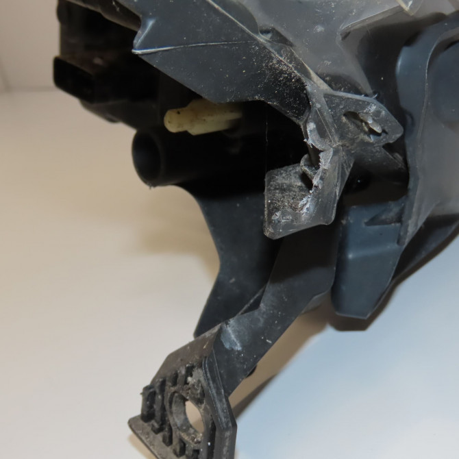 Phare droit occasion RENAULT CLIO III Phase 2 03-2009->12-2014 1.5 DCI 85ch 260103856R 3