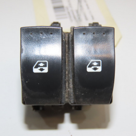 Commande lève-glace porte avant gauche occasion RENAULT CLIO CAMPUS II Phase 2 07-2009->12-2012 1.2i 16v 75ch 8200542104