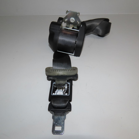 Ceinture centrale arriere occasion RENAULT CLIO CAMPUS II Phase 2 07-2009->12-2012 1.2i 16v 75ch 8200620390