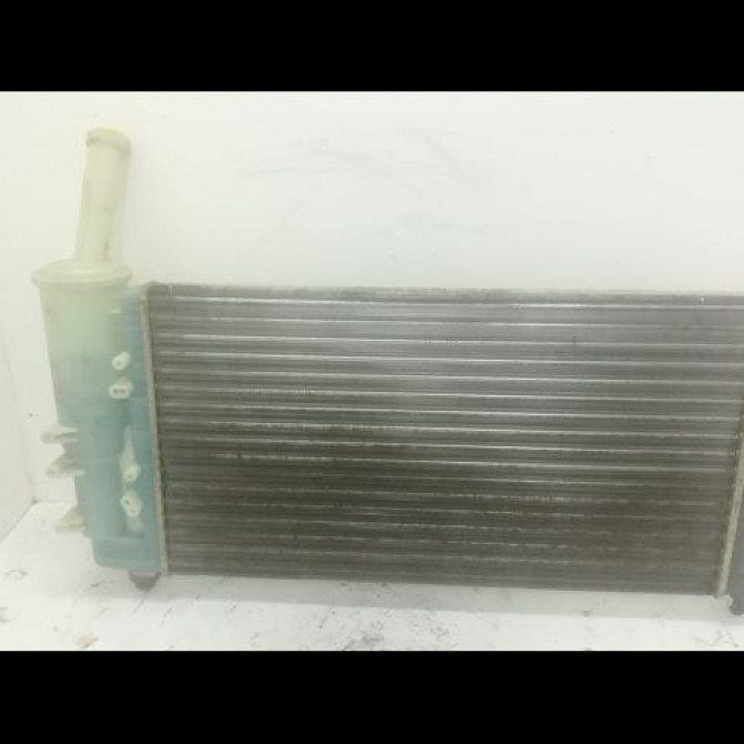 Radiateur occasion FIAT PUNTO II Phase 2 05-2003->10-2009 1.2i 60ch 51724183 2