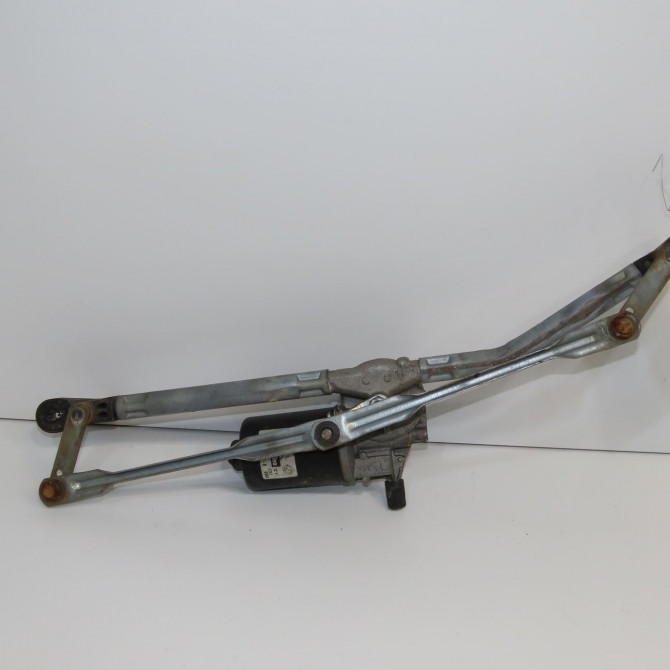 Moteur essuie-glace avant occasion FIAT PUNTO II Phase 2 05-2003->10-2009 1.2i 60ch 46834851 2