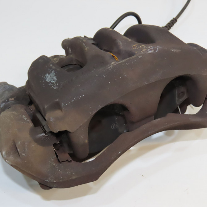 Etrier de frein avant droit occasion MERCEDES SPRINTER II Phase 1 06-2006->... 2.2 CDI 129ch 44205883 1