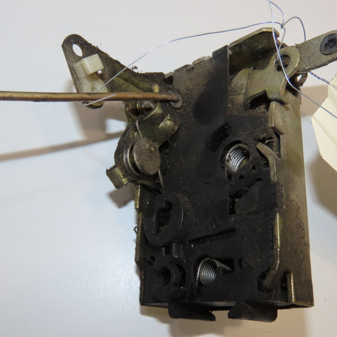 Serrure porte avg occasion CITROEN AX Phase 1 01-1987->06-1991 1.0i 8v 45ch 913593 2