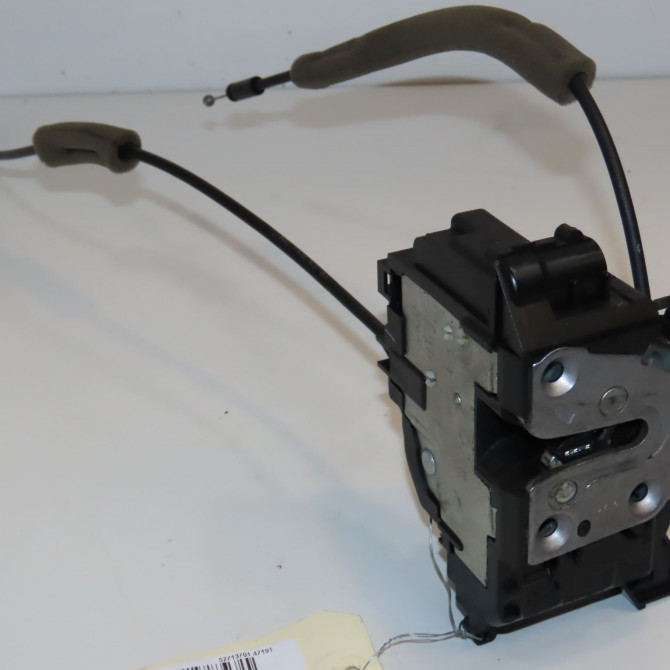 Serrure porte avd occasion  805022622R 1