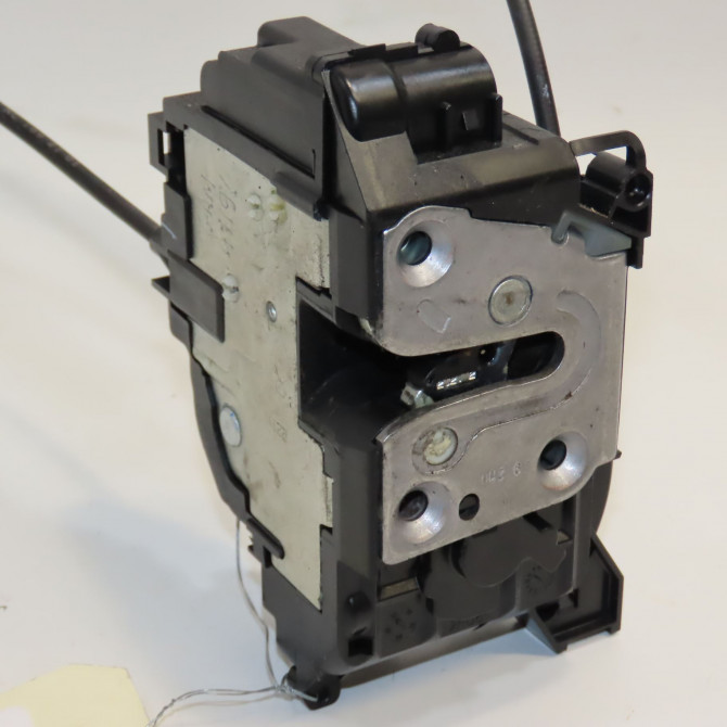 Serrure porte avd occasion  805022622R 2