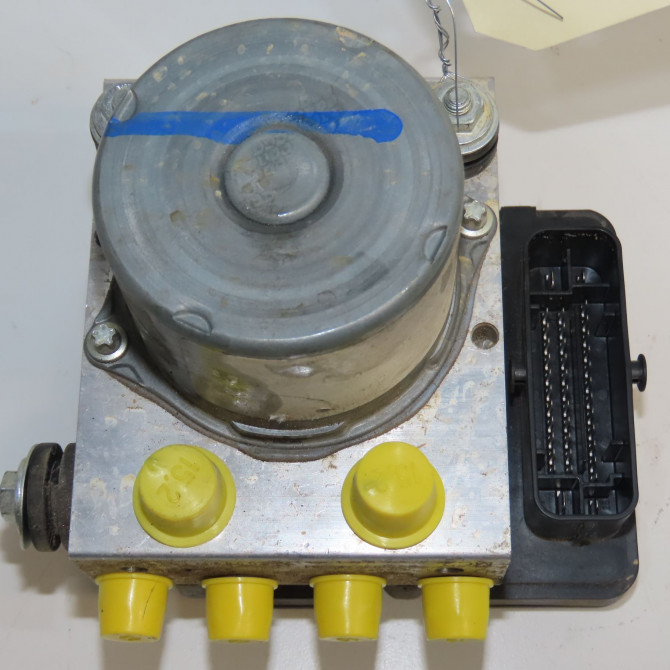 Unité hydraulique ABS occasion RENAULT MASTER III 476607611R 3