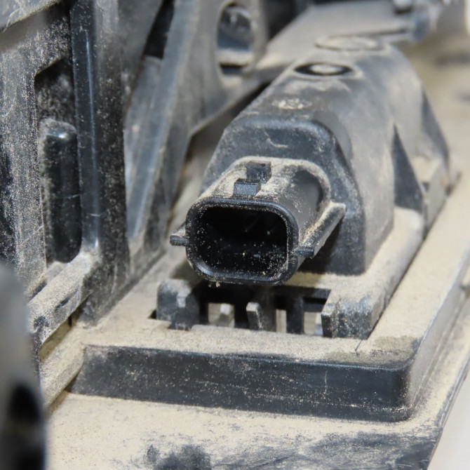 Eclaireur plaque de police occasion RENAULT MASTER III 265105055R 3