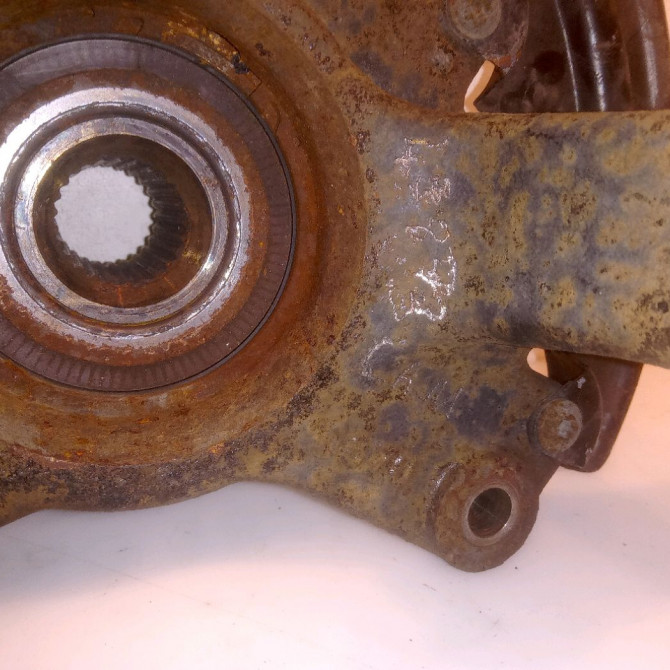 Moyeu avg occasion RENAULT MEGANE III Phase 1 11-2008->01-2012 402021241R 3