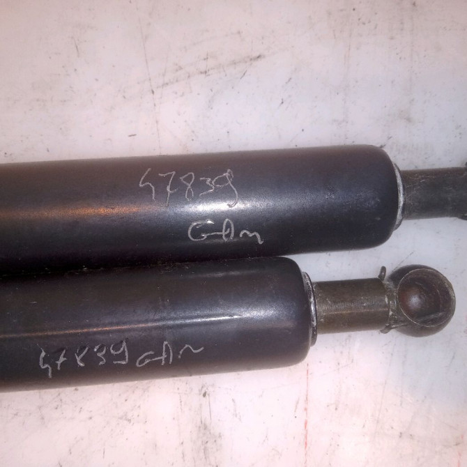 Verin droit hayon occasion ALFA ROMEO 159 Phase 1 04-1995->04-1999 1.9 JTDM 150ch 50508010 2