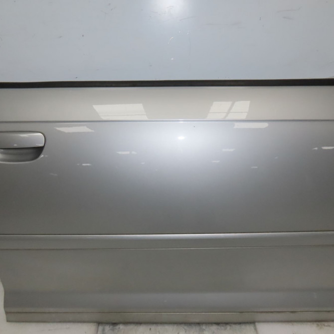 Porte avant droite occasion AUDI A3 II Phase 1 06-2003->06-2008 2.0 TDi 140ch 8P4831052A 1