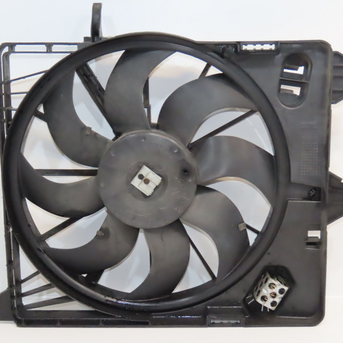 Ventilateur de refroidissement occasion RENAULT CLIO II Phase 2 06-2001->07-2006 1.5 DCI 70ch 7701070294 1