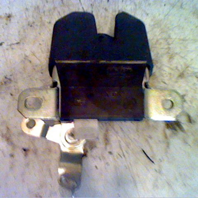 Serrure hayon occasion VOLKSWAGEN PASSAT IV Phase 2 10-2000->03-2005 1.9 TDI 100ch 3B5827505M 2