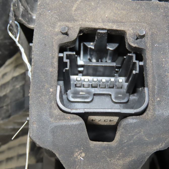 Feu arrière gauche occasion RENAULT SCENIC II Phase 1 03-2004->09-2006 1.6i 110ch 8200493374 4