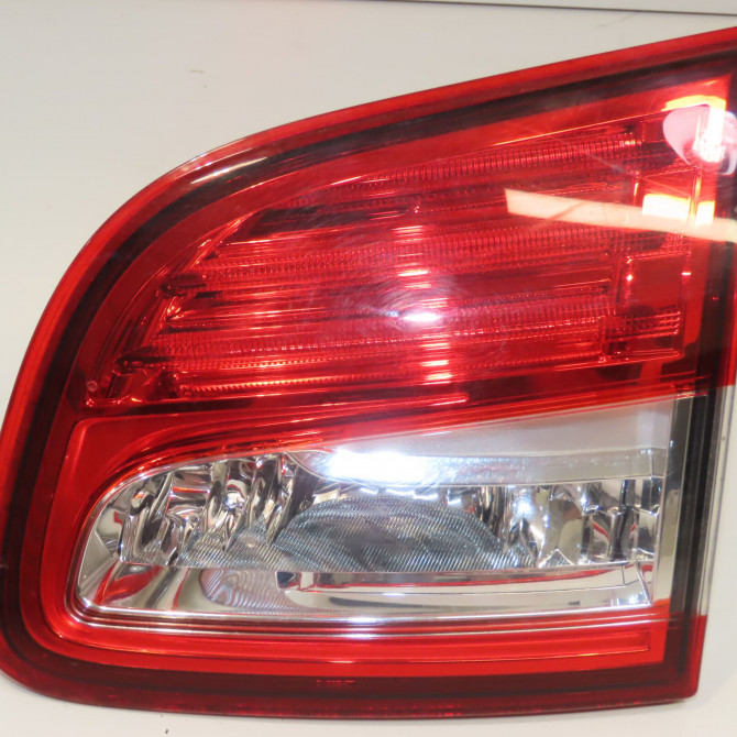 Feu arrière intérieur droit occasion CITROEN C4 AIRCROSS Phase 1 10-2011->... 1.6 e-HDI 115ch 1607704780 1