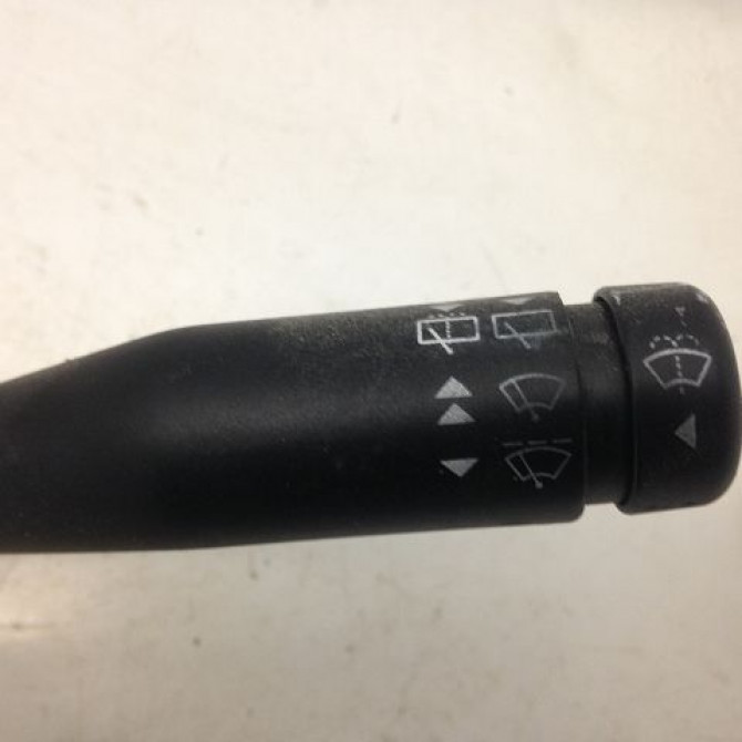 Bloc commodos occasion FORD FIESTA IV Phase 1 09-1995->09-1999 1.3i 1072957 2