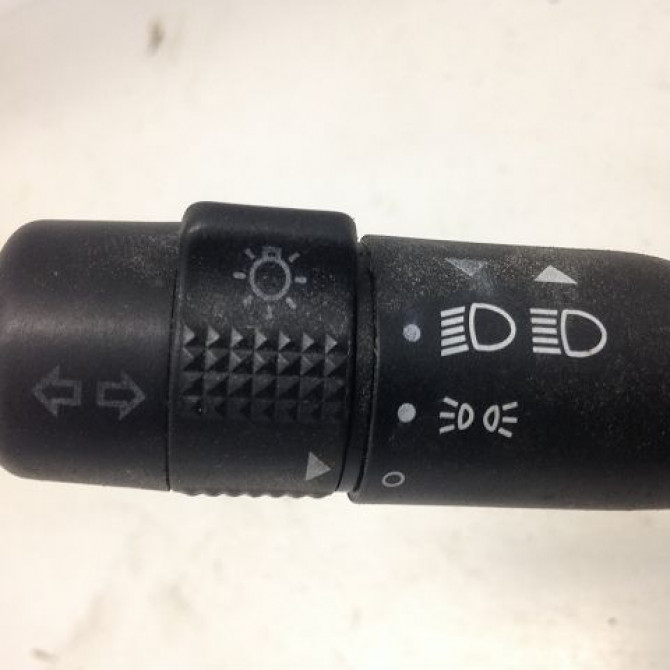 Bloc commodos occasion FORD FIESTA IV Phase 1 09-1995->09-1999 1.3i 1072957 3