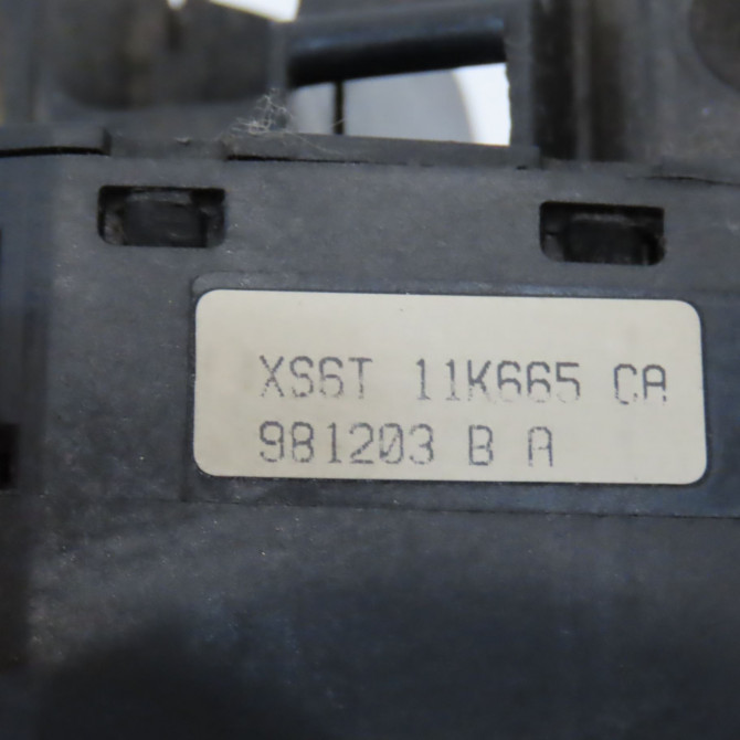 Bloc commodos occasion FORD FIESTA IV Phase 1 09-1995->09-1999 1.8 D 1072957 4