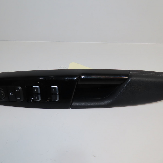 Commande lève-glace porte avant gauche occasion KIA SPORTAGE IV Phase 1 04-1995->04-1999 1.7 CRDI 140ch 93571F1000 1