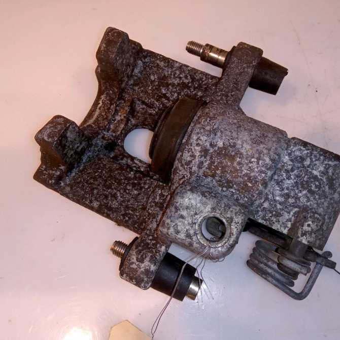 Etrier de frein arrière gauche occasion RENAULT LAGUNA II Phase 2 ESTATE 03-2005->09-2007 7701049108 2