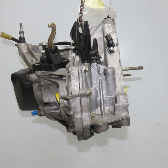 Boîte à vitesse mecanique occasion RENAULT CLIO III Phase 1 09-2005->03-2009 1.4i 16v 100ch 8200805161 4