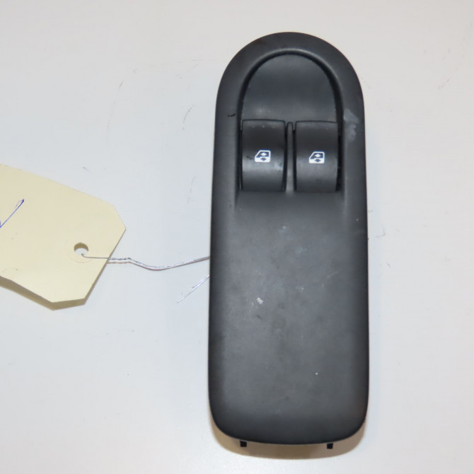 Commande lève-glace porte avant gauche occasion RENAULT MEGANE II Phase 2 01-2006->06-2009 1.6i 16v 110ch 8200315044 1