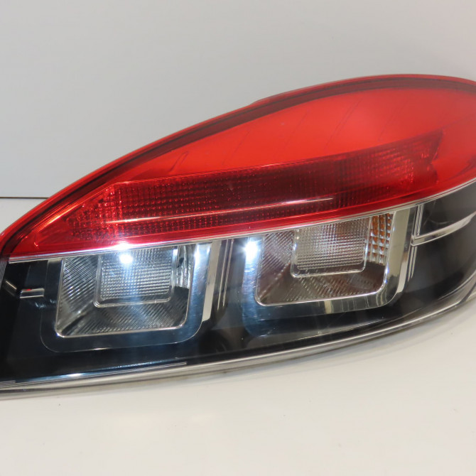 Feu arrière droit occasion  265500008R 1