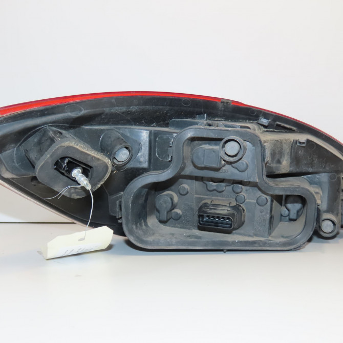 Feu arrière droit occasion  265500008R 2