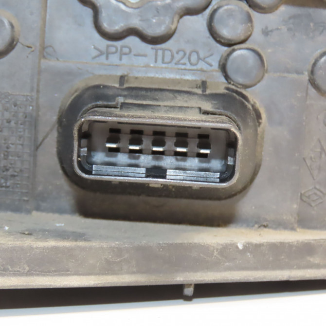 Feu arrière droit occasion  265500008R 3