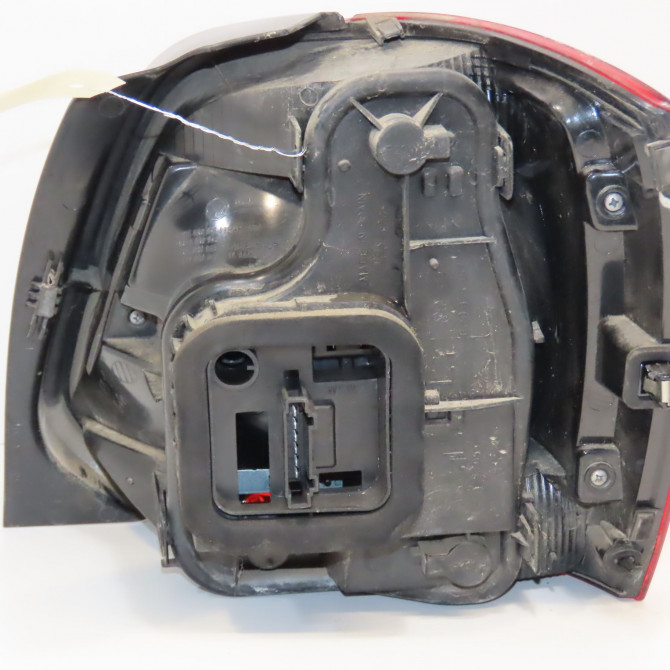 Feu arrière gauche occasion VOLKSWAGEN POLO V POLO V Phase 1 2009-09-01->2014-05-31 1.6 TDI 90 6R0945095AH 2