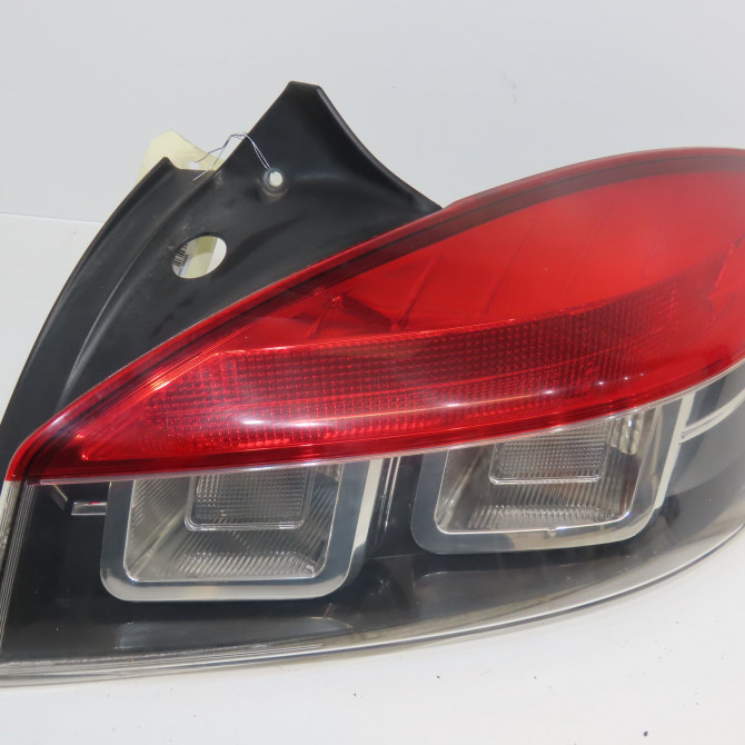 Feu arrière droit occasion RENAULT MEGANE III Phase 1 11-2008->01-2012 1.5 DCI 105ch 265500008R 1