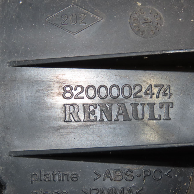 Feu arrière droit occasion RENAULT LAGUNA II Phase 1 11-2000->03-2005 1.9 DCI 110ch 8200002474 3