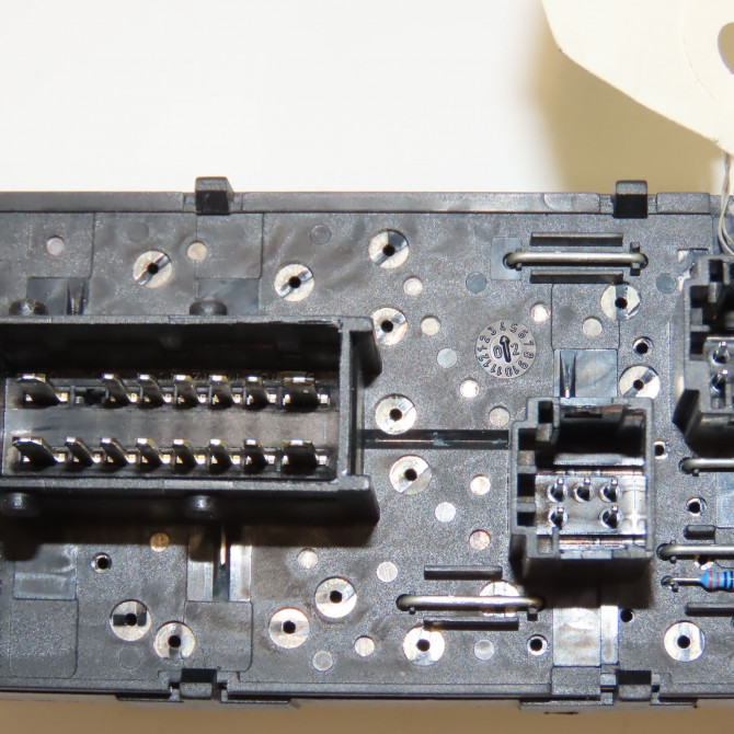 Commande lève-glace porte avant gauche occasion PEUGEOT 406 Phase 2 04-1999->04-2004 1.8i 16v 6554CF 3