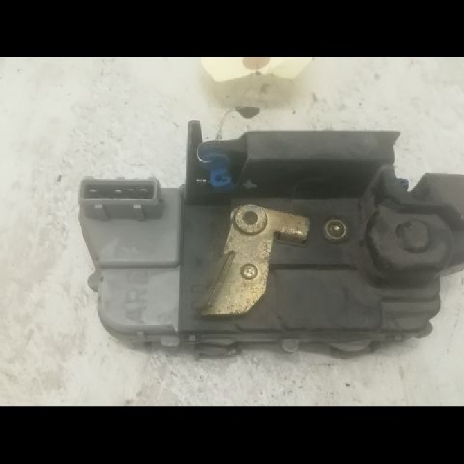 Serrure porte ard occasion CITROEN XANTIA Phase 2 12-1997->06-2001 2.0 HDi 90ch 913859 2