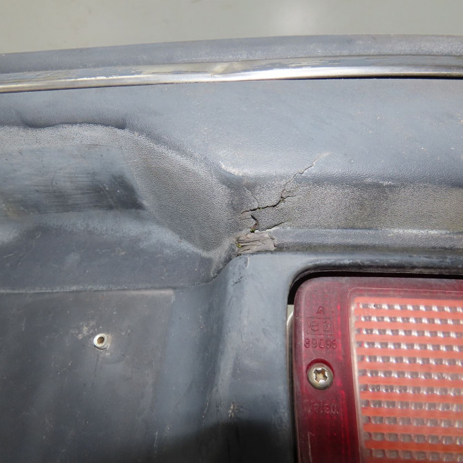 Pare-choc arrière occasion PEUGEOT 205 205 Phase 2 1987-07-01->1998-12-31 1.4i 75ch 741098 6