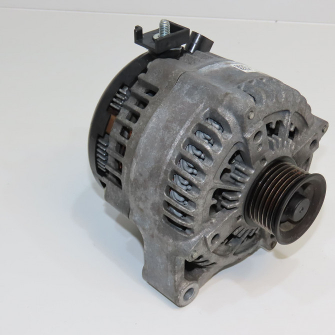 Alternateur occasion  12317646814 1