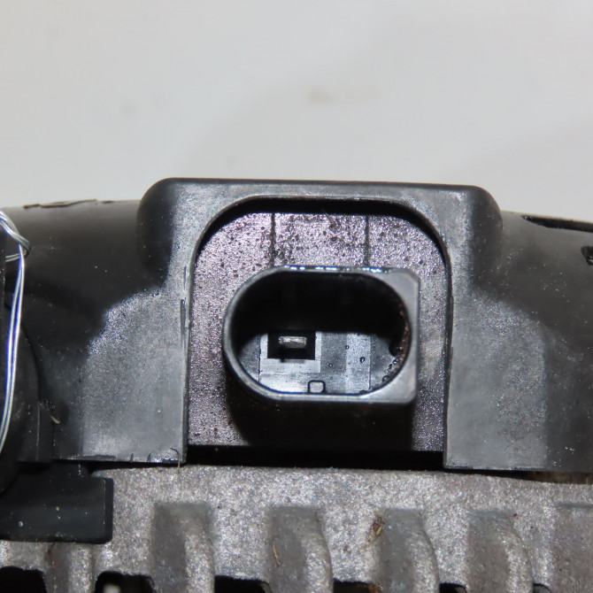 Alternateur occasion  12317646814 6