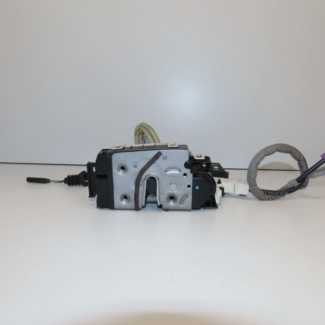 Serrure porte ard occasion MERCEDES CLASSE B II Phase 1 09-2011->12-2014 2047302835 3