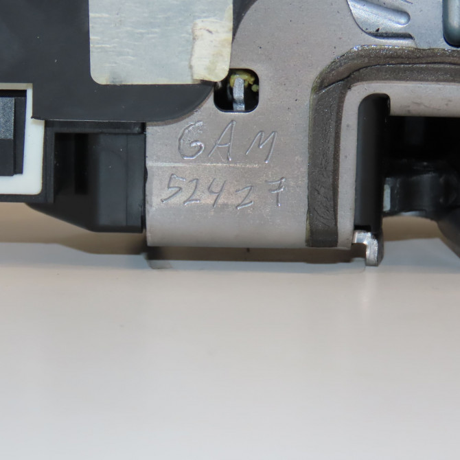 Serrure porte ard occasion MERCEDES CLASSE B II Phase 1 09-2011->12-2014 2047302835 4