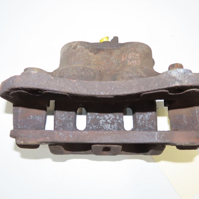 Etrier de frein avant droit occasion CITROEN C-CROSSER Phase 1 04-1995->04-1999 2.2 HDI 160ch 4400V0 4