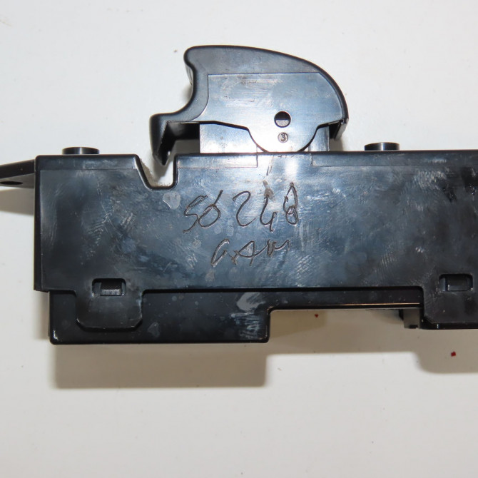 Commande leve-glace porte arrière gauche occasion PEUGEOT 4007 Phase 1 07-2007->03-2013 2.2 HDI 16v 6490T0 3