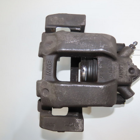 <span class="tt">Etrier de frein avant gauche occasion  </span><span class="designation"> </span>